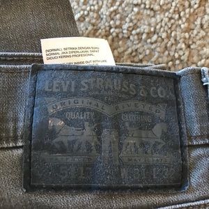 Levi’s 511. Lightly worn. 31x32.